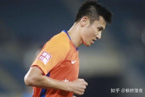 包含新疆广汇训练开放日，关键时刻外线爆发引欢呼，中超在即，球探报告显示潜力的词条-APP下载