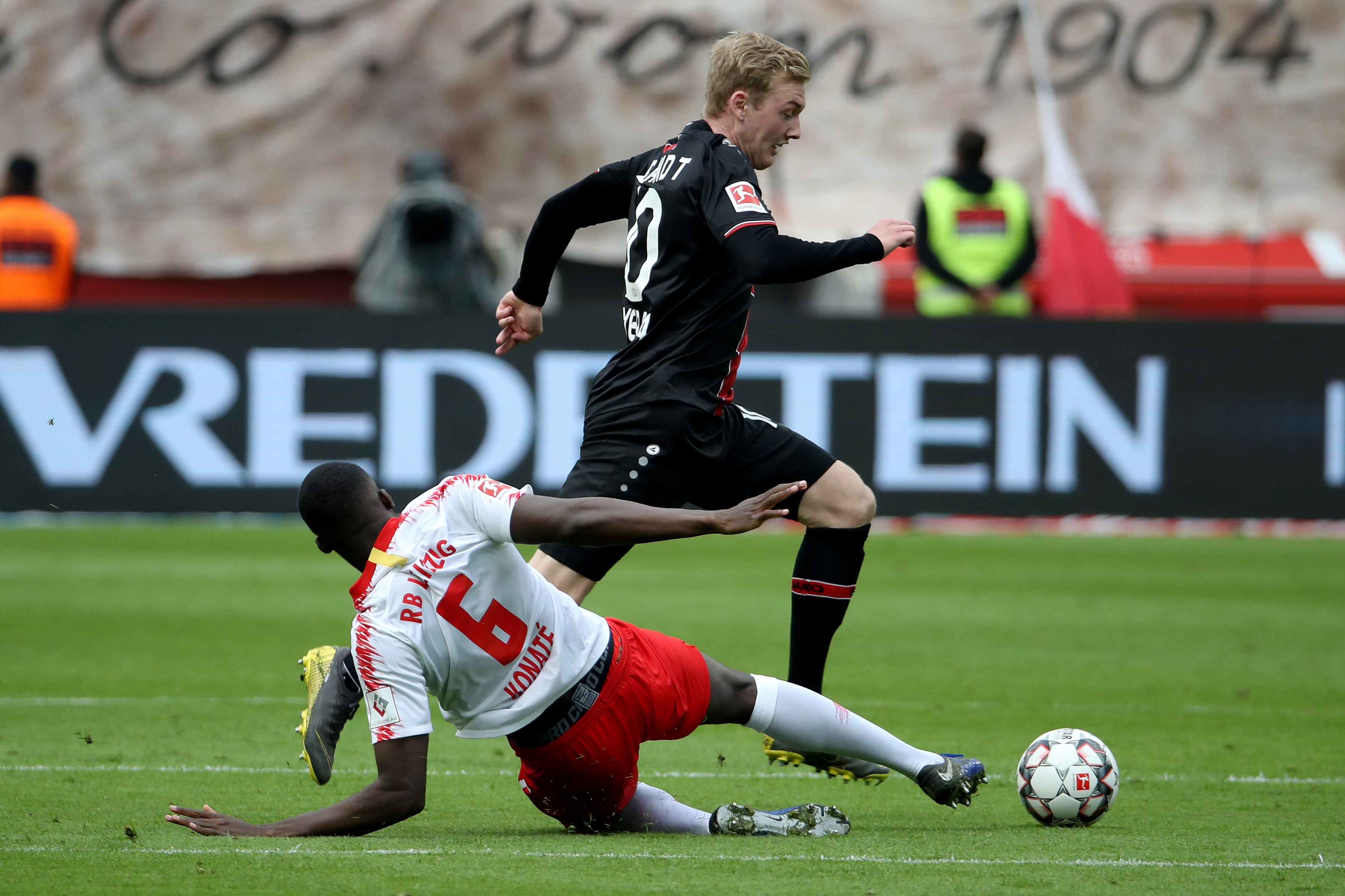 包含国际比赛日克里夫兰骑士备战德甲,战术微调细节曝光,更衣室稳定,训练强度明显提升的词条 包含国际比赛日克里夫兰骑士备战德甲,战术微调细节曝光,更衣室稳定,训练强度明显提升的词条